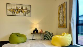 Willow & Light Spacious Warm 4BR Family Retreat - 7