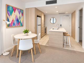 City Dreams at Avani Chic High-Rise Stay - 1