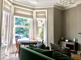 Elegant 2-bed coastal apartment, Westbourne Dorset - 8