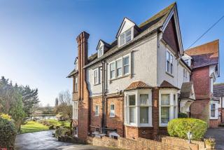 Riverside Mansion Flat - 9