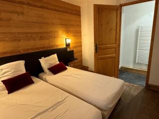 Résidence Le Centaure - Très appartement avec grand séjour · Résidence ski aux pieds · Vue pistes MAE-0571 - 1