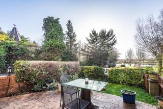 Riverside Mansion Flat - 7