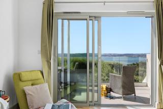 Seacroft - 6 guests, 3 bedrooms, WiFi, dog friendly, sea view - 1