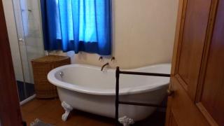 Sleeps 4 house in the heart of Swellendam - 8