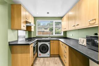 4Br Home free parking perfect for professionals - 6