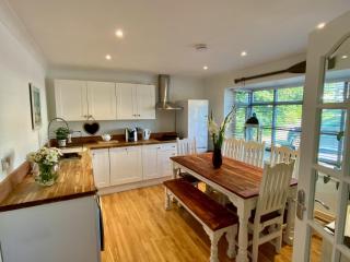 Luxury 3BR House Sleeps 6 NEC Solihull JLR Free Parking - 3