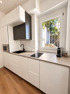 Dolce Lake View - Charming Villa with Private Garage - 3