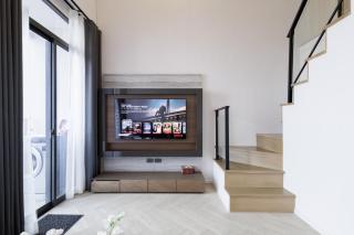 Rama9 Duplex Near Train Market RCA Free Pool Gym - 7