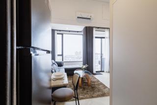 Rama9 Duplex Near Train Market RCA Free Pool Gym - 4