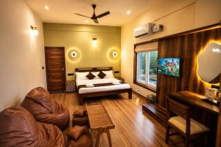 East Village Resort - 8