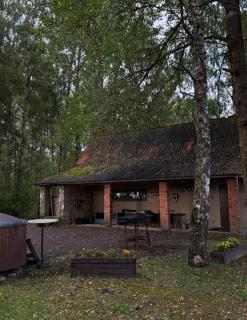 Hunter's Lodge - 0