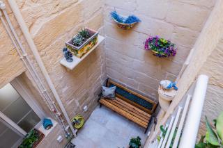 Three Bedroom Townhouse in Bormla Three Cities - 3