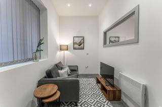 Cosy & Convenient 1 Bedroom Apartment in Dudley - 4
