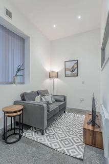 Cosy & Convenient 1 Bedroom Apartment in Dudley - 3