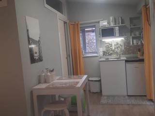 Estudio Minimalista en Galizano - 1