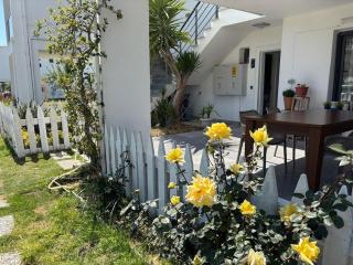 850m to the sea, Detached House with Pool, Shopping Mall in Front - 6