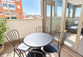 Apartamento con balcón y parking para 6 - 4