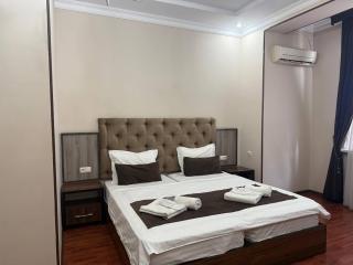 Art Eleven Hotel - 2