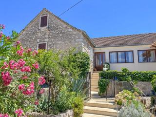 House Lara - Vrboska - 9