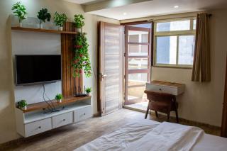 Urbancore Living Co , Cozy 1RK in Sector 42 - 1