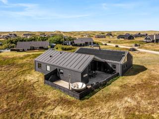 Spacious Holiday Home W Game Room & Terrace Sj107 - 0