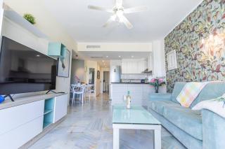 Apartment in beachfront complex in El Duque area, Costa Adeje - 0
