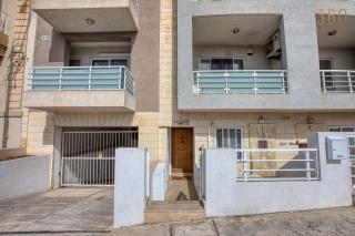 Penthouse with Terrace and Country Views Zebbug - 3