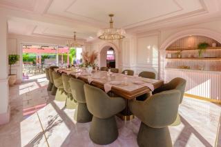 Lilys Pink House - 2