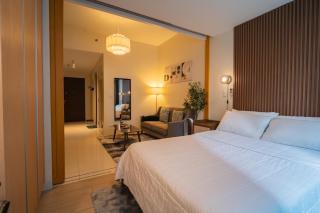 NEW! Cozy & Stylish 350Mbps near Uptown Mall BackHome1 - 1