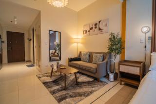NEW! Cozy & Stylish 350Mbps near Uptown Mall BackHome1 - 2