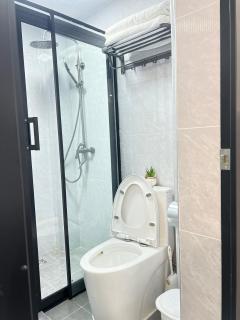The Marina Luxe 2BR with DSQ in Westlands with Rooftop Pool and Gym - 3
