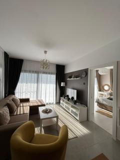 Pool and Sea View 1 Bed Spacious Apartment - 1