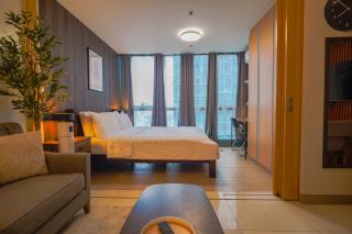 NEW! Rustic Cozy 350Mbps Skyline BGC Uptown Backhome3 - 9