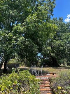 Quiet country getaway, creative haven - 8