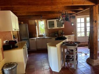 Quiet country getaway, creative haven - 2