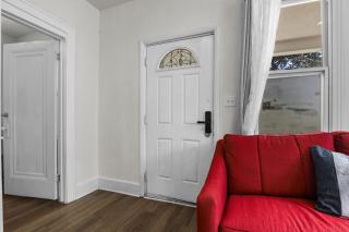 Cozy Detroit Duplex | 3BR Sleeps 6 Near Downtown - 3