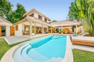 Villa Barcelona - Private 6 BDR Brand New Villa in Seminyak, Best Location, large Pool & Garden - 4