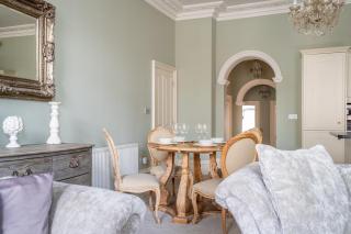 Clifford St - Apartment 5 - 7