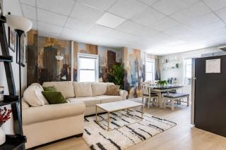Deluxe 4BR-2BA-12 Beds NYC Access and Free Parking - 9