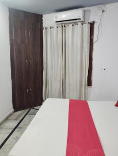 Roister inn home stay - 1