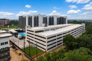 ELIM Luxury Stay Apartment Energy Corridor-Katy - 9