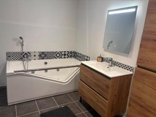 Appartement 90m2 - Balnéo - Clim - 2 chambres - 5