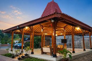 Omah Ati Guesthouse Syariah - 1