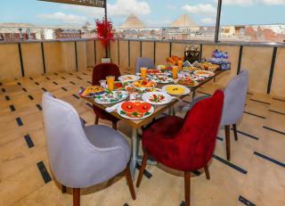 Paradise Pyramids View INN - 9