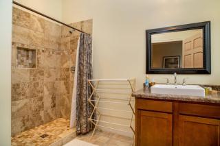 203 Studio Near Downtown Indy - 4