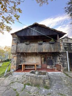 Cabaña Pasiega Lo Macario - 0