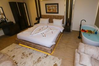 Crowne Pyramids View inn - 2