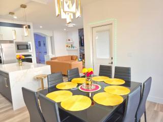 SwitHome Luxury 5BR Getaway Near YEG-PondView-Game - 6