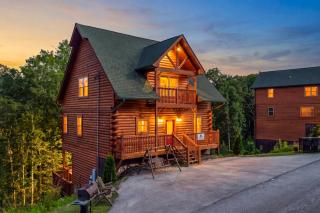 3 Bears Retreat - Luxurious cabin with Private Indoor Pool, Sauna, Hot Tub + Game Room - 7