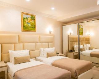 Ganjali Plaza Hotel - 1